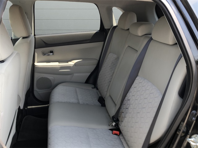 Vehicle image 12 of 25