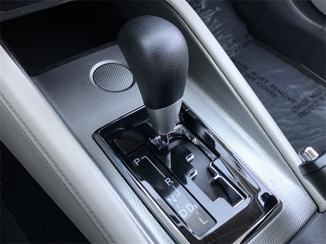 Vehicle image 20 of 25
