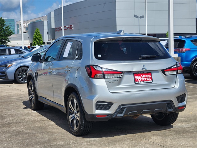 Vehicle image 6 of 32