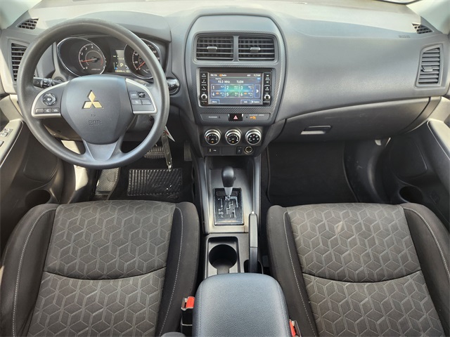 Vehicle image 19 of 32