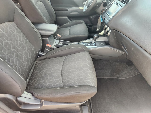 Vehicle image 13 of 32