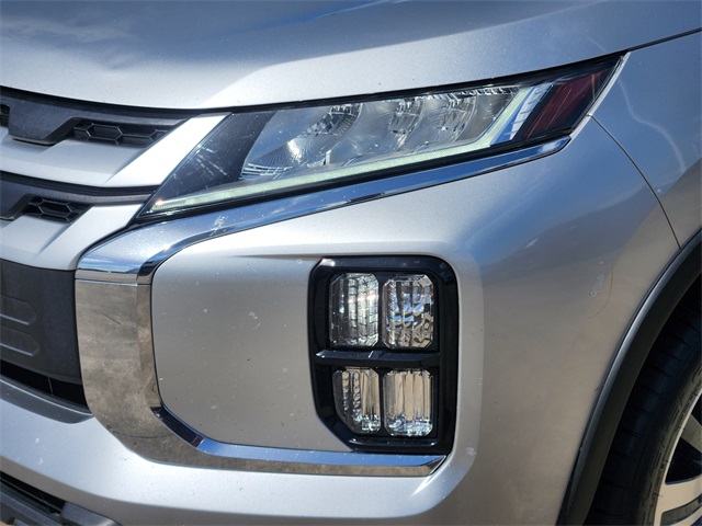 Vehicle image 29 of 32