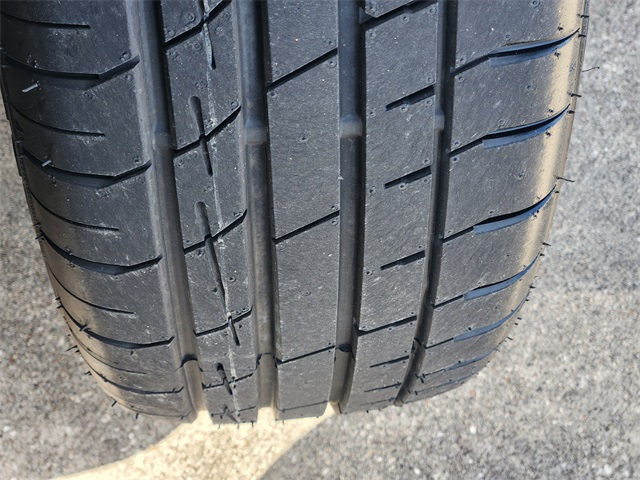 Vehicle image 11 of 32