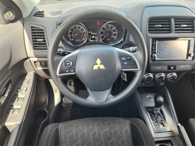 Vehicle image 20 of 32