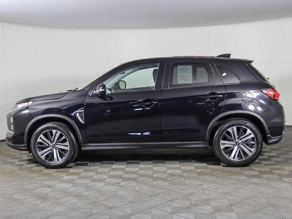 Vehicle image 11 of 52