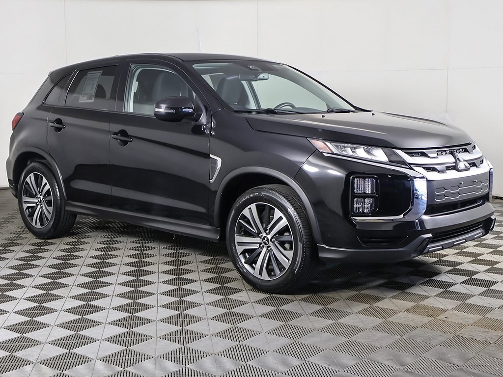 Vehicle image 4 of 52
