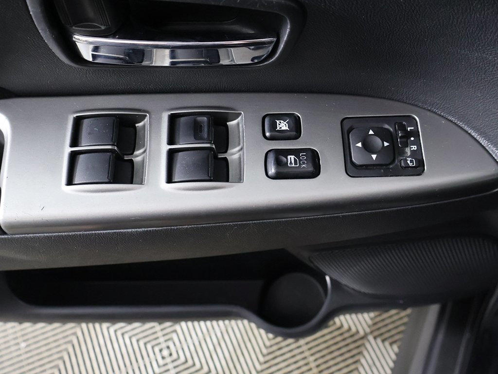 Vehicle image 46 of 52