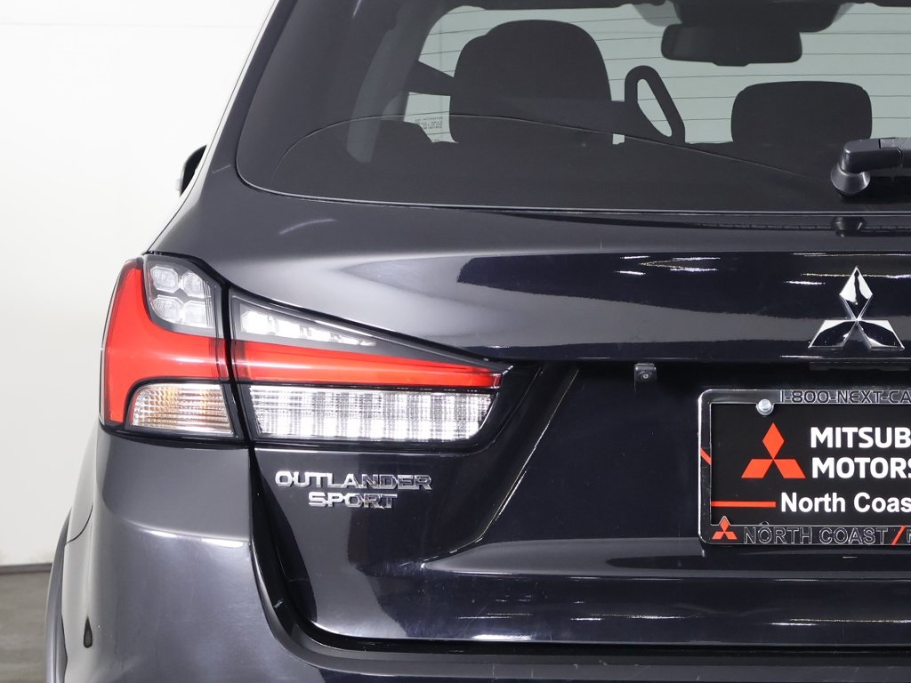 Vehicle image 42 of 52