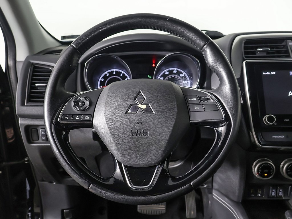 Vehicle image 41 of 52