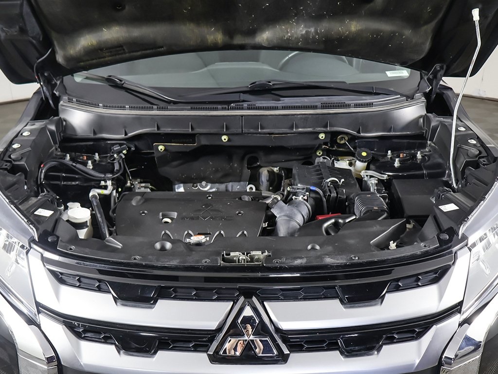 Vehicle image 12 of 52