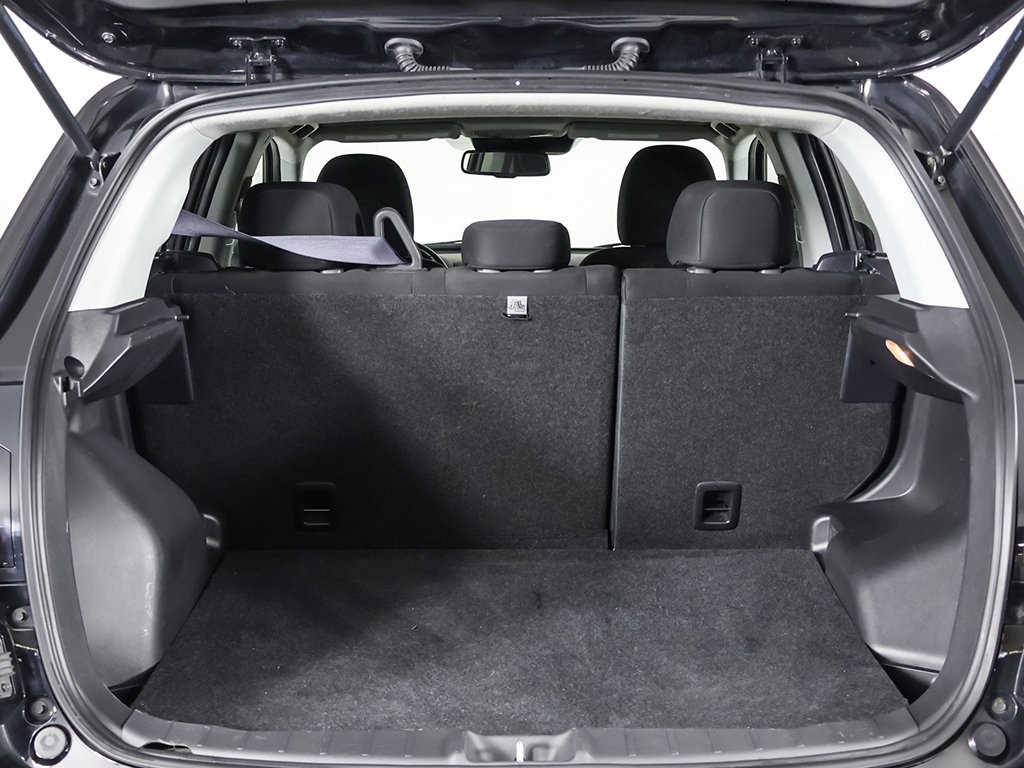 Vehicle image 15 of 52