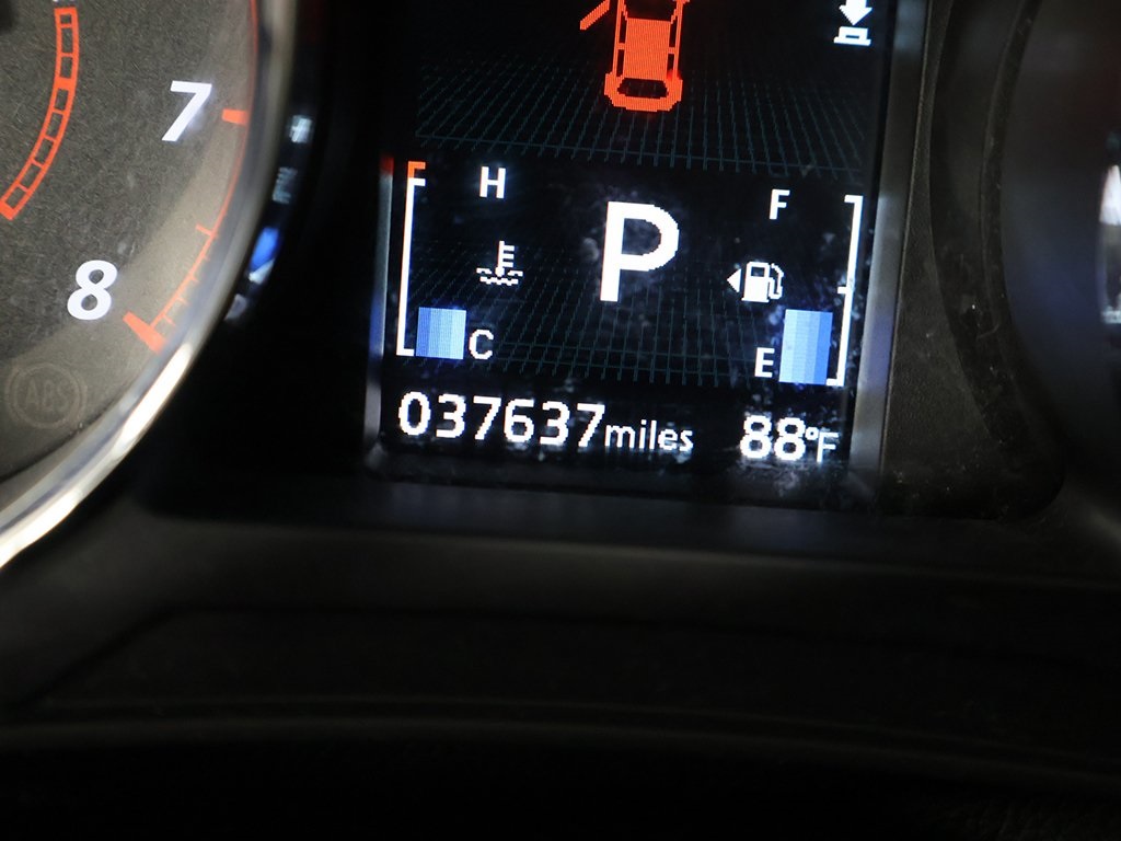 Vehicle image 29 of 52