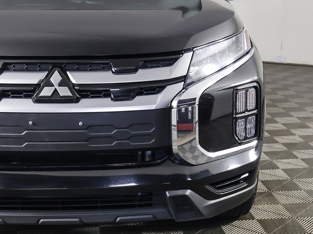 Vehicle image 36 of 52