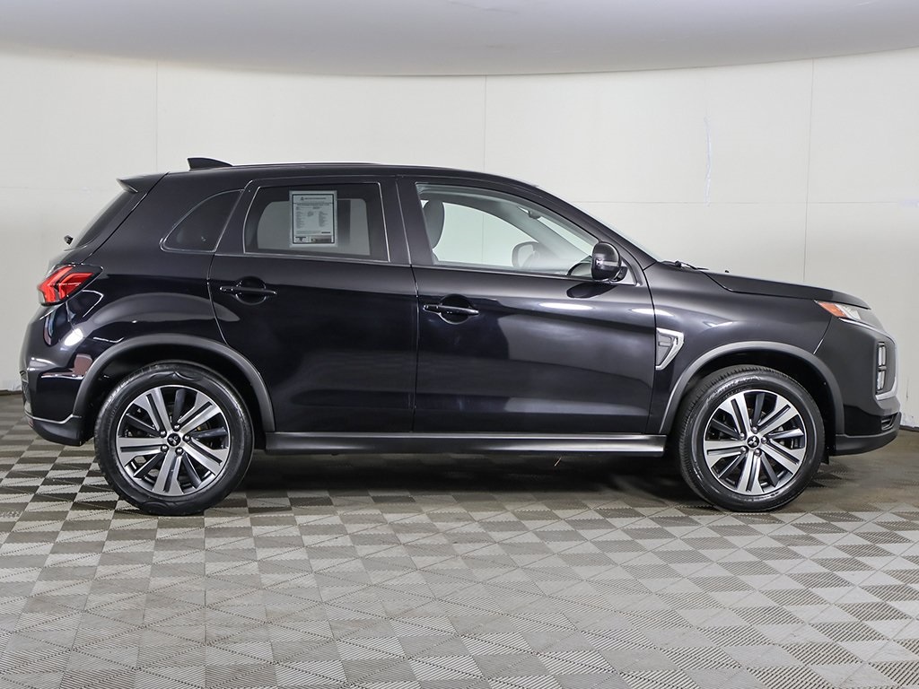 Vehicle image 6 of 52
