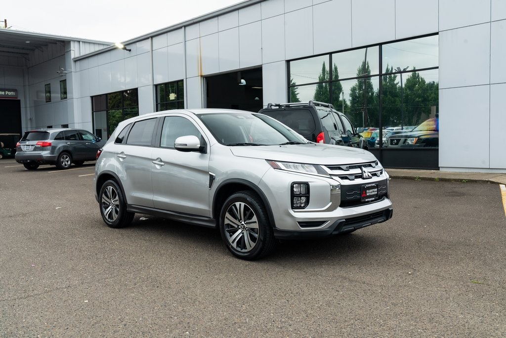 Vehicle image 3 of 27