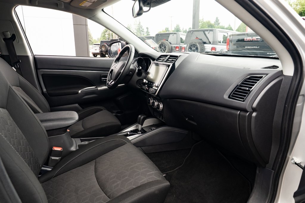 Vehicle image 15 of 27