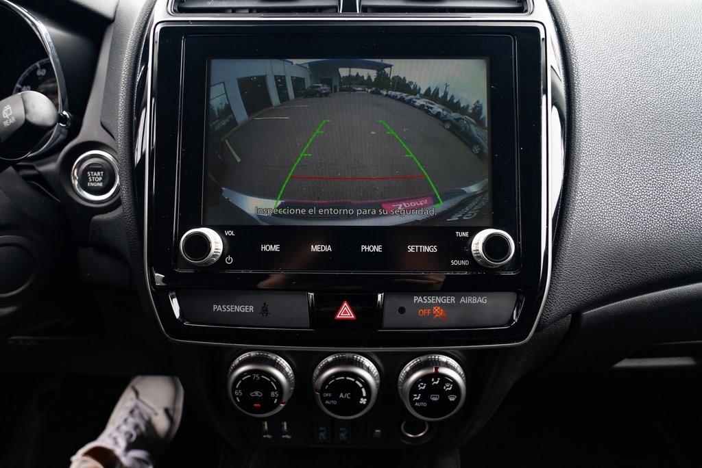 Vehicle image 22 of 27