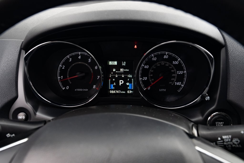 Vehicle image 21 of 27