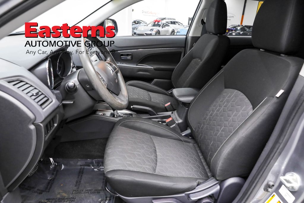 Vehicle image 45 of 61