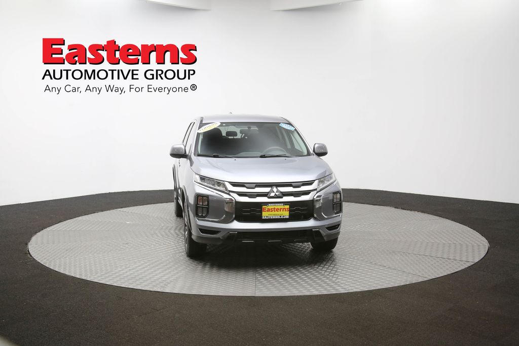 Vehicle image 10 of 61
