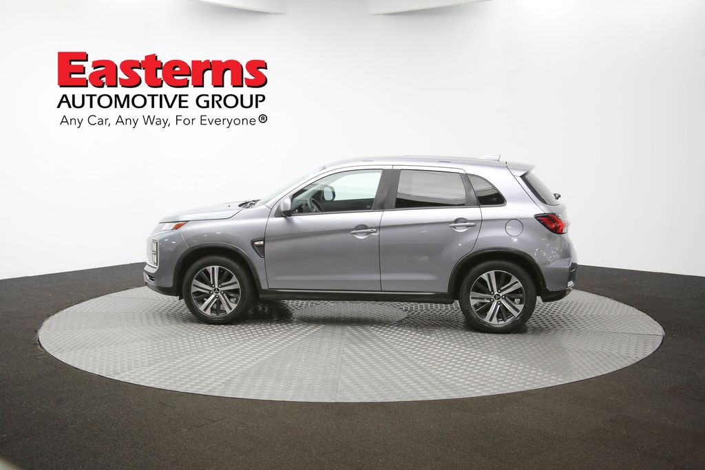 Vehicle image 36 of 61