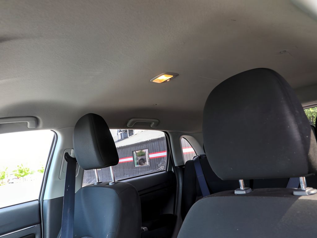 Vehicle image 13 of 14