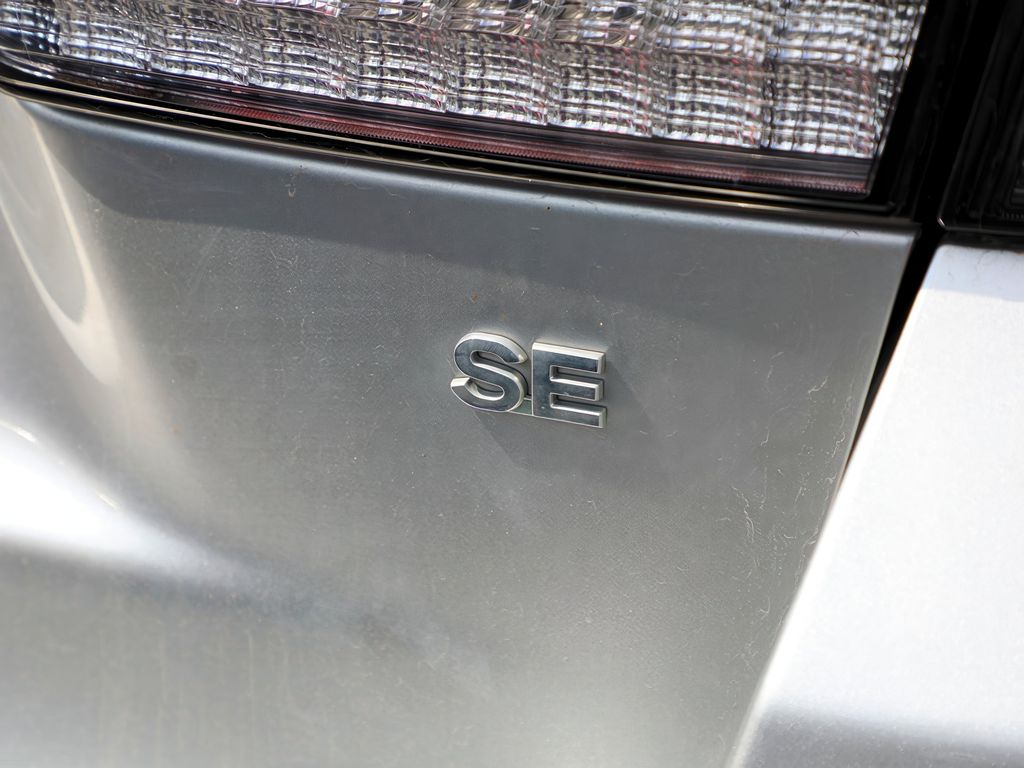 Vehicle image 14 of 14