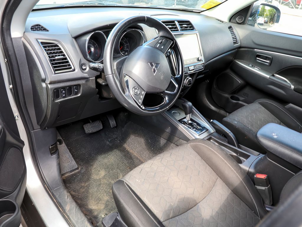 Vehicle image 6 of 14