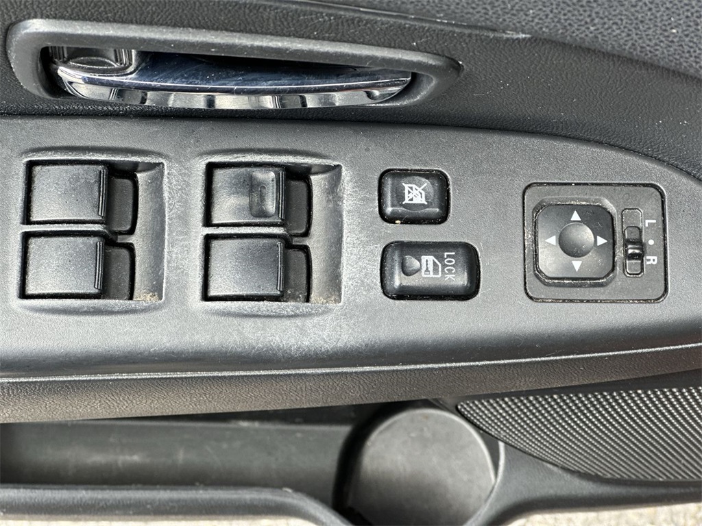Vehicle image 12 of 21