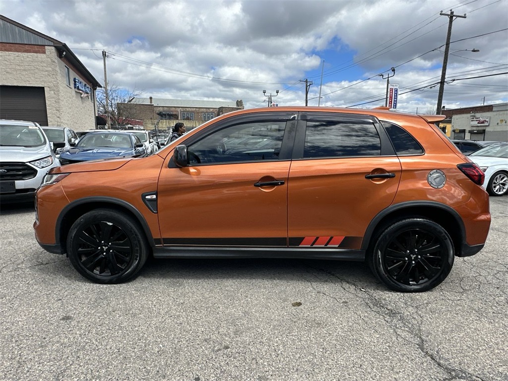 Vehicle image 7 of 21