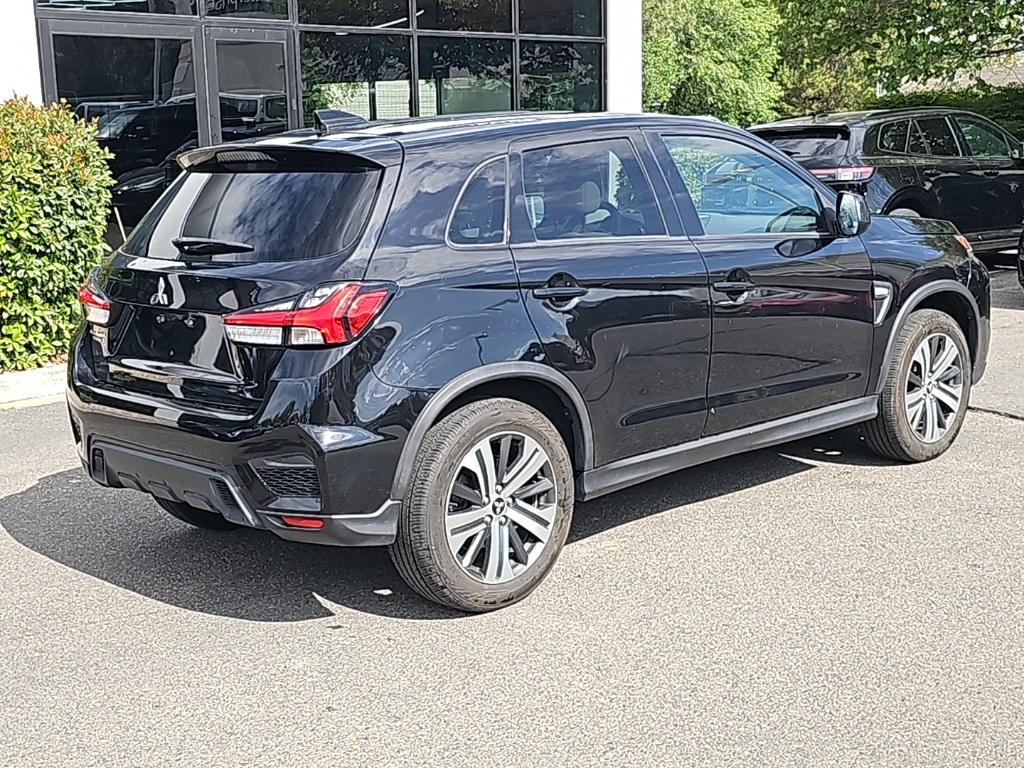 Vehicle image 5 of 33