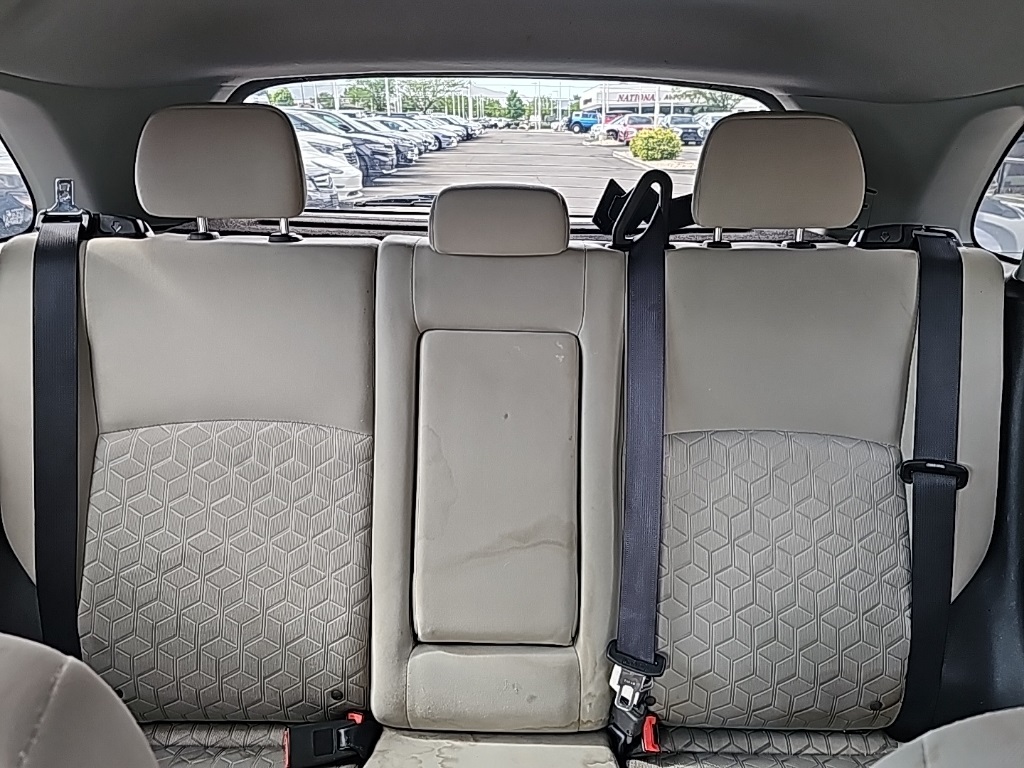 Vehicle image 14 of 33