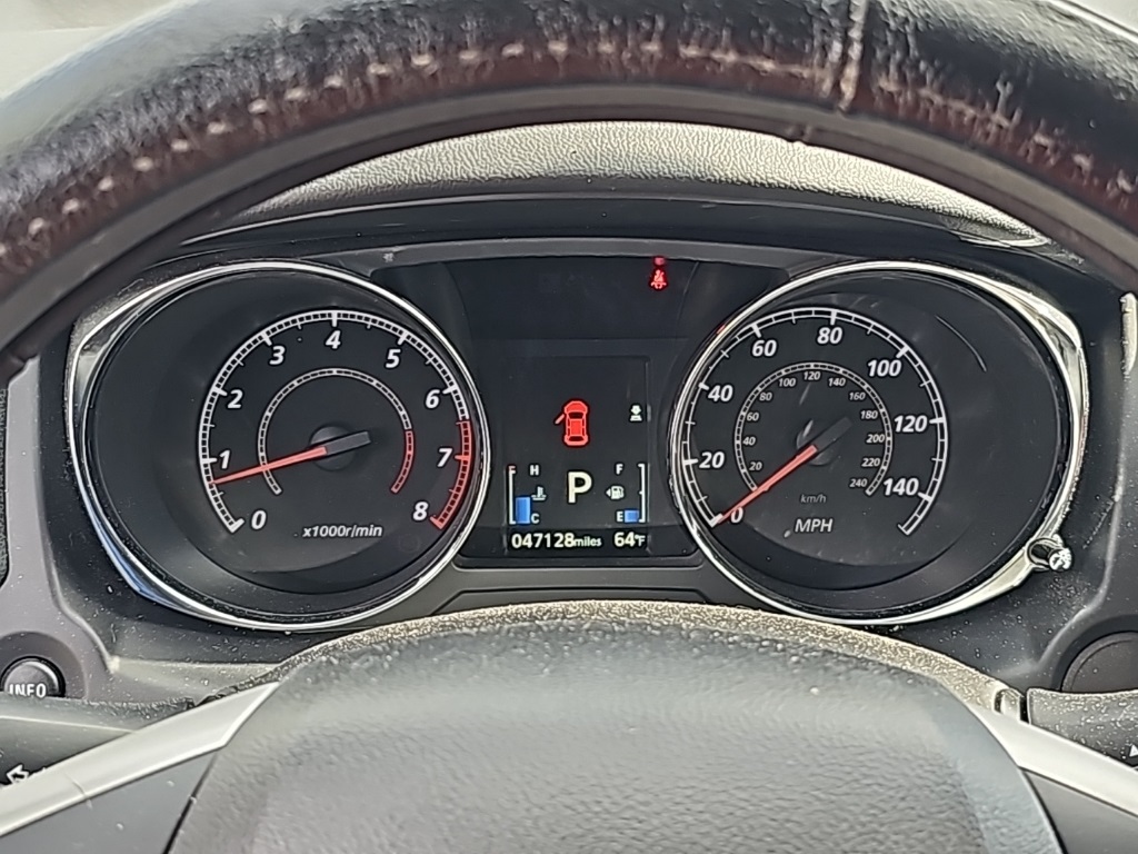 Vehicle image 24 of 33