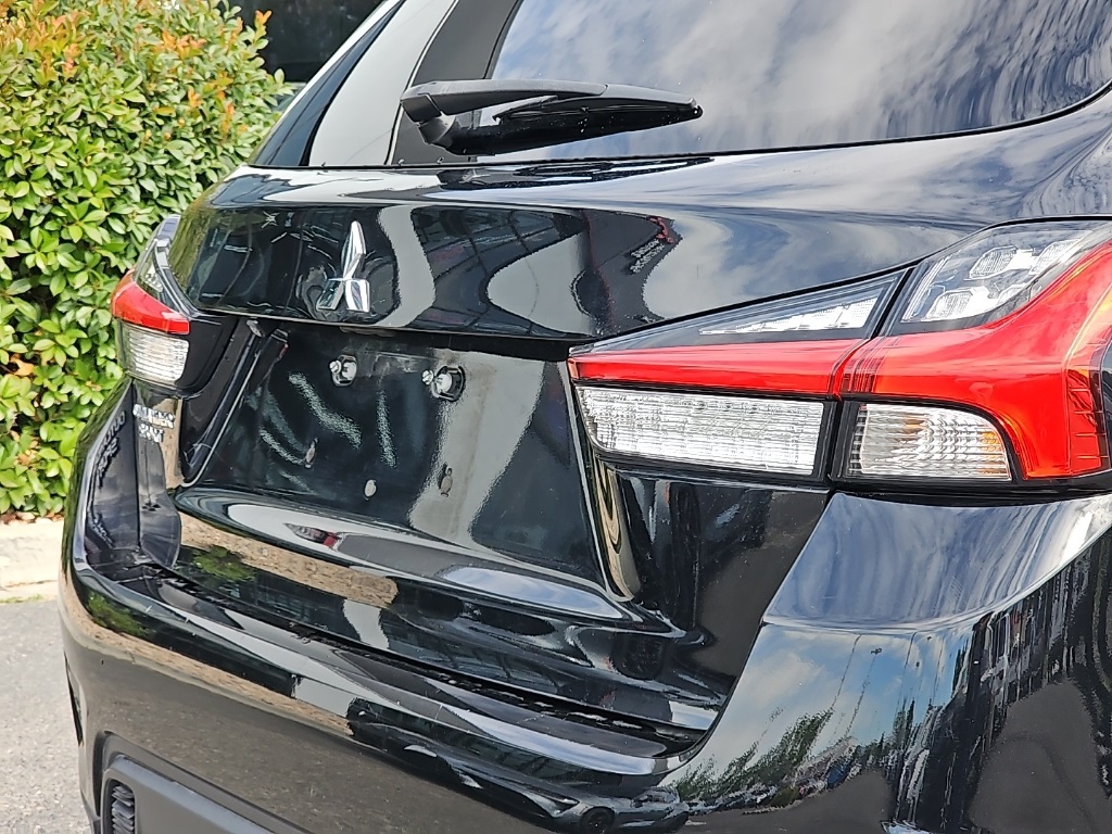 Vehicle image 30 of 33