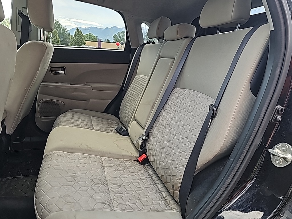 Vehicle image 12 of 33