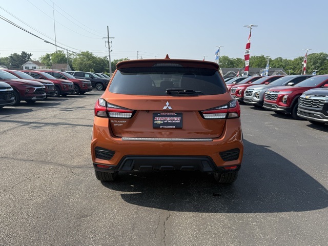 Vehicle image 4 of 24