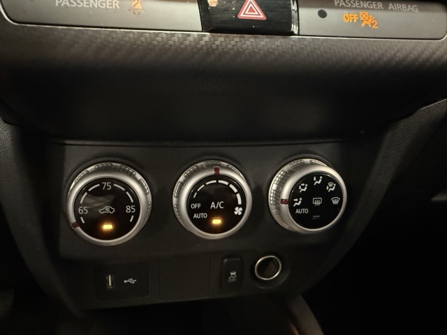 Vehicle image 18 of 24