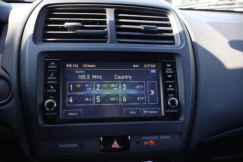 Vehicle image 20 of 24