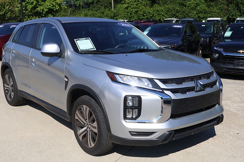 Vehicle image 3 of 24