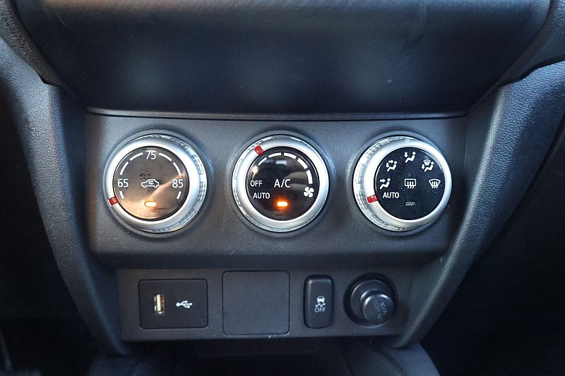 Vehicle image 22 of 24