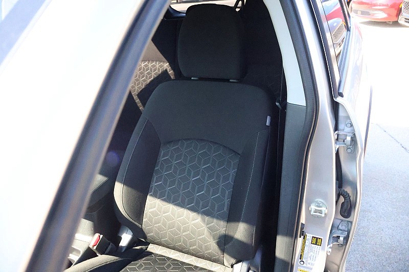Vehicle image 13 of 24