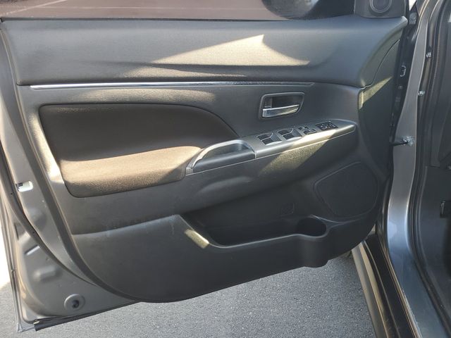 2020 Mitsubishi Outlander Sport Image 17 of 29