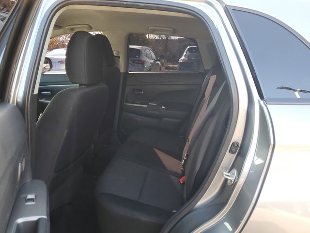 2020 Mitsubishi Outlander Sport Image 9 of 29