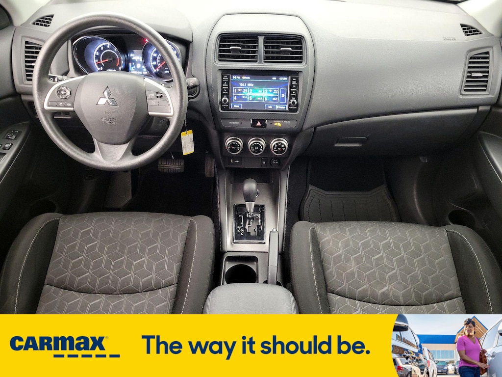 Vehicle image 11 of 26