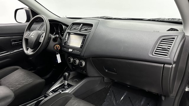 2020 Mitsubishi Outlander Sport ES 2.0 Image 13 of 30