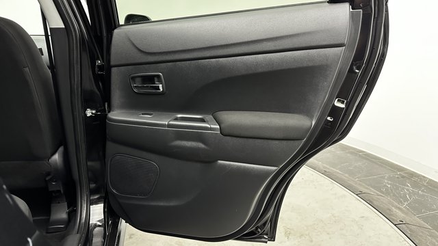 2020 Mitsubishi Outlander Sport ES 2.0 Image 12 of 30