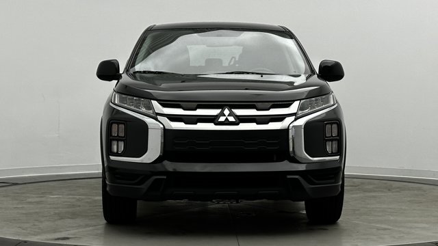 2020 Mitsubishi Outlander Sport ES 2.0 Image 2 of 30