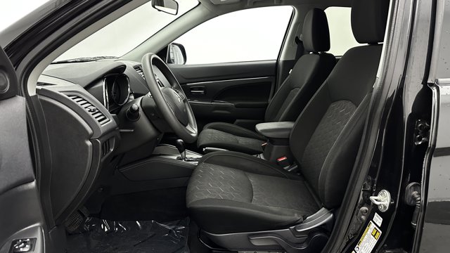 2020 Mitsubishi Outlander Sport ES 2.0 Image 9 of 30