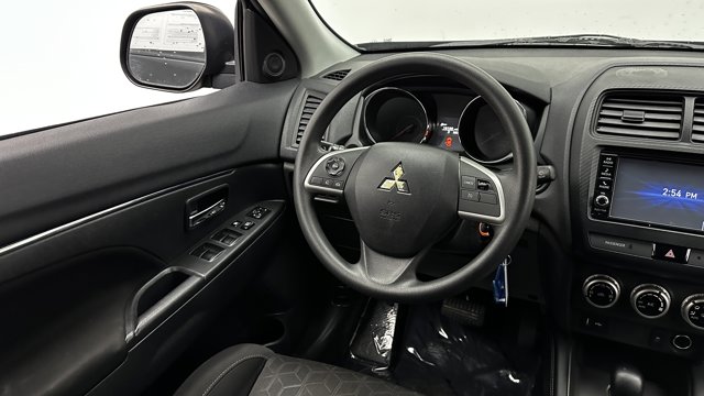 2020 Mitsubishi Outlander Sport ES 2.0 Image 16 of 30
