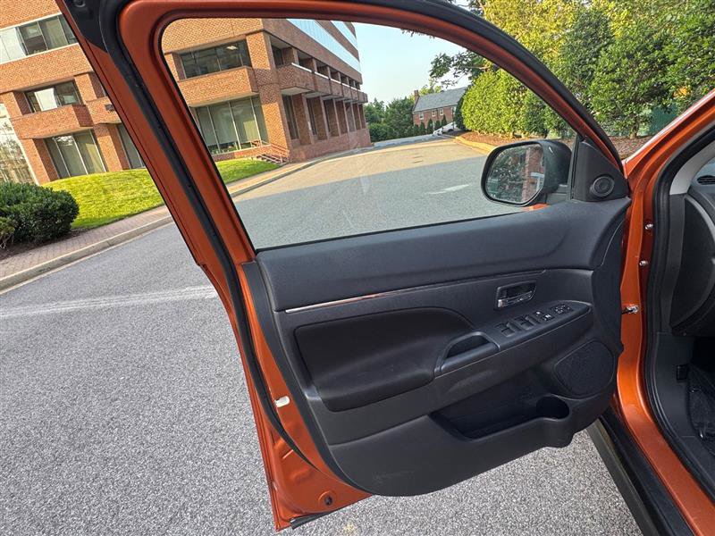 2020 Mitsubishi Outlander Sport Black Edition 2.0 Image 30 of 43